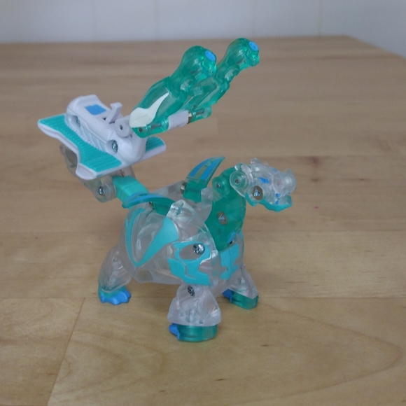 BAKUGAN Ramparian Ultra Translucent Armored Alliance Geogan Rising W/Battle Gear - Picture 6 of 10
